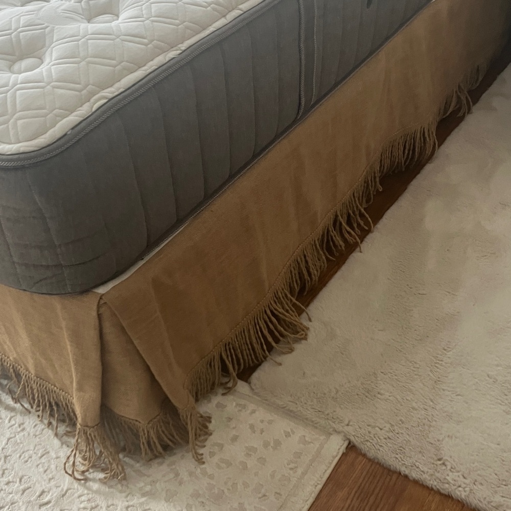 Ballard Queen Size Burlap Fringe Bedskirt - Picture 2 of 5